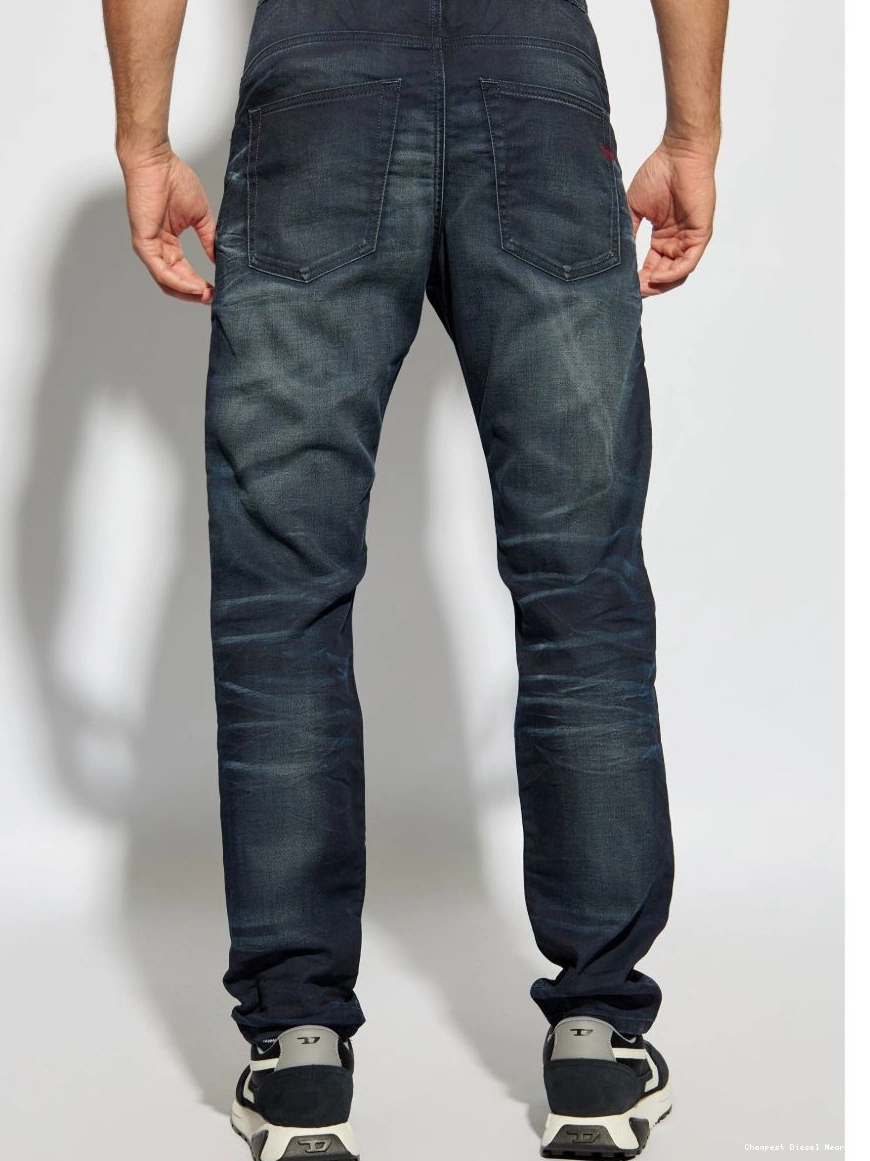 Affordable Men 2030 D-Krooley tapered Diesel jeans 0225